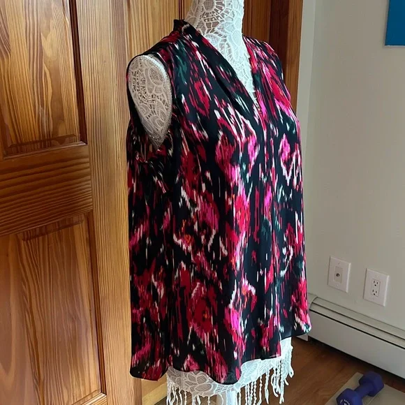 Vince Camuto Geometric Tank Top Blouse in Red - Picture 2 of 4